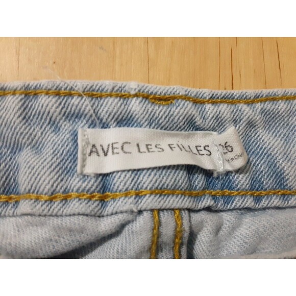 Avec Les Filles Distress Denim Short in Blue Size 26 - Picture 3 of 9